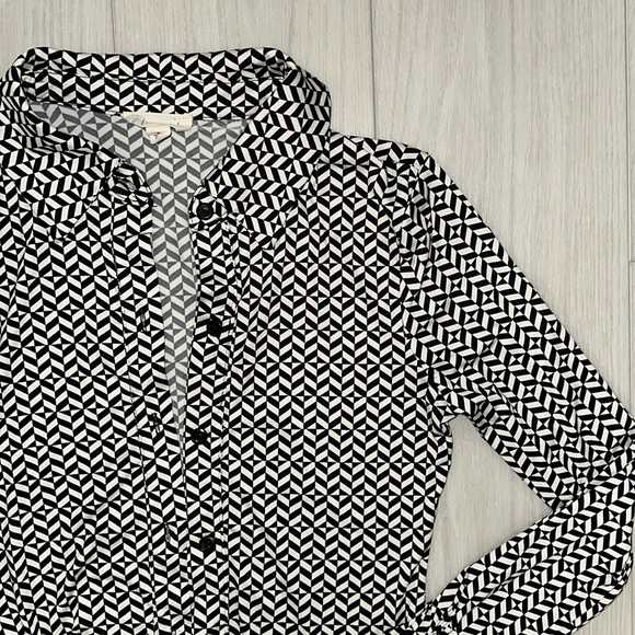 Button Up Blouse Size Small - Picture 2 of 3